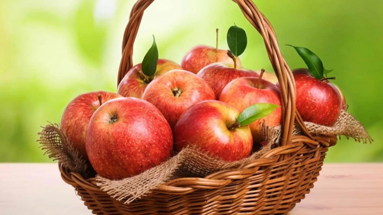 سعر انواع التفاح والوانه وفوائده