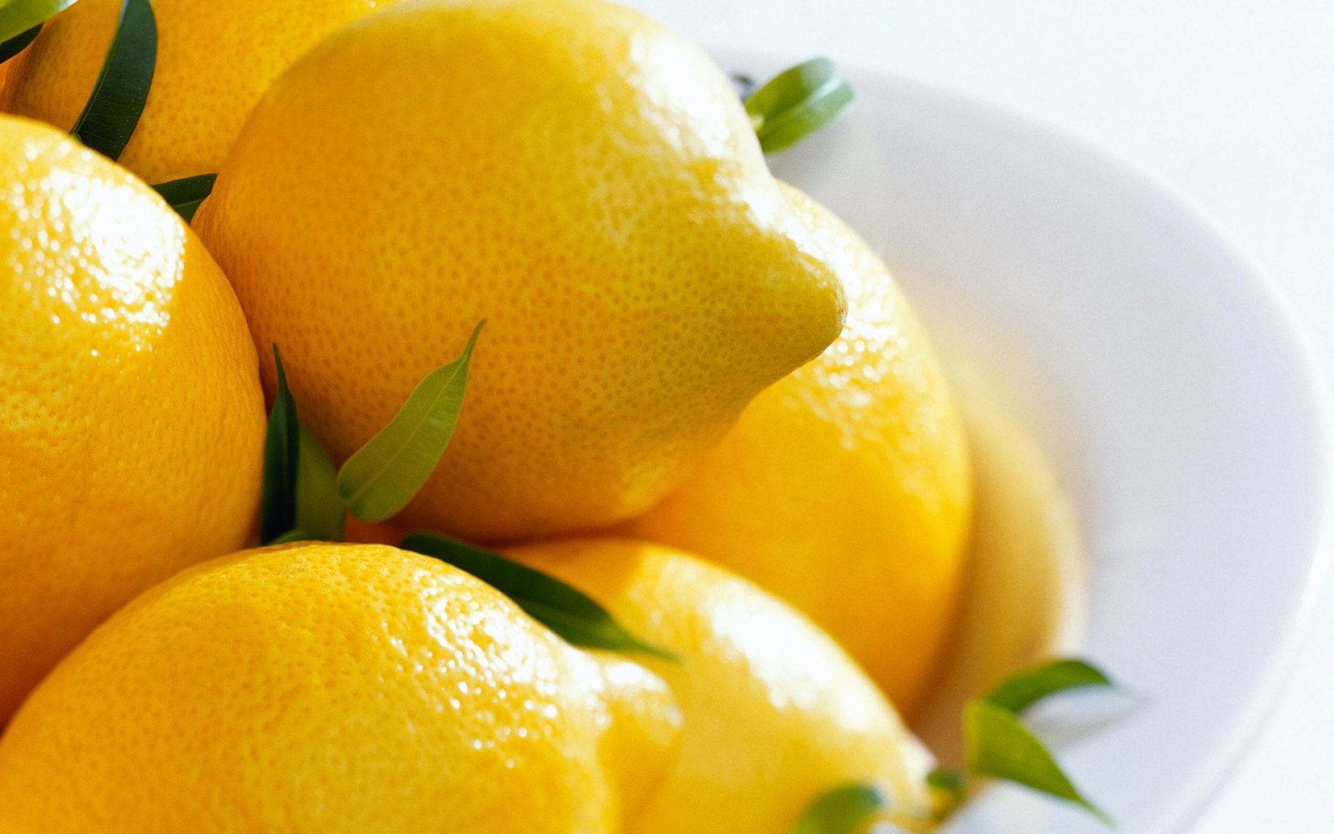 فوائد الليمون الأخضر للتنحيف