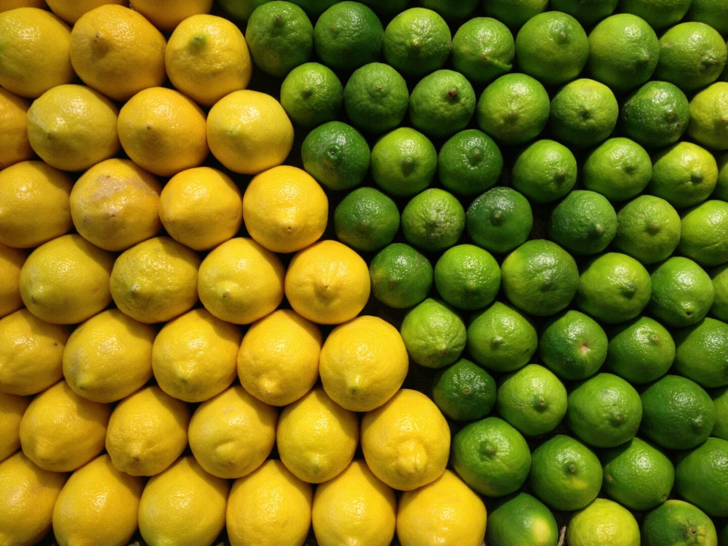 فوائد أكل الليمون الأخضر بقشره